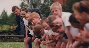 Images Dated 16th June 1998: Athlete Steve Cram Steve Cram trains with pupils from Allendale County