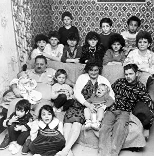 Images Dated 3rd February 1987: The Attard Family, 3rd February 1987. The family of 17, 7 adults and 10 children