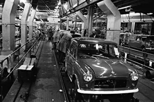Longbridge Gallery: The Austin Mini car assembly line night shift at Longbridge, Birmingham, West Midlands