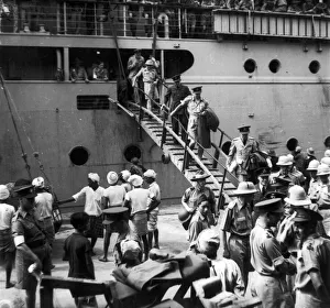Australian forces arrive at Singapore during the Second World War Australian forces arrive at Singapore during the Second World War