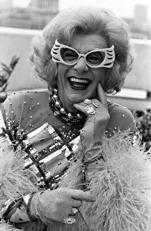 Images Dated 25th March 1988: Barry Humphries in character as Dame Edna Everage. 25th March 1988