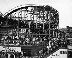 Roller Coaster Gallery: Belle Vue, Manchester, Greater Manchester. May 1946 P012503