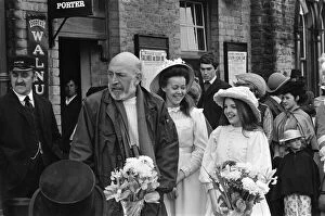 Images Dated 20th May 1970: Bernard Cribbins, Lionel Jeffries, Jenny Agutter and Sally Thomsett on the set of '