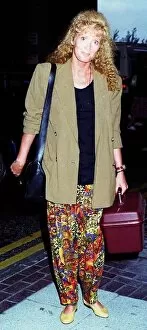 Images Dated 28th August 1994: Beverley Callard actress arrives back in Manchester suntanned after Carribean cruise