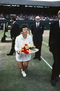 Billie Jean King successfully defended her title, defeating Ann Jones in the final, 6 Billie Jean King successfully defended her title, defeating Ann Jones in the final, 6