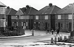 Images Dated 29th December 1987: Blue Hall Housing Estate, Stockton, 29th December 1987