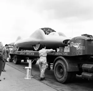 Bluebird is unloaded at Goodwood Racetrack, 18th July 1960 Bluebird is unloaded at Goodwood Racetrack, 18th July 1960