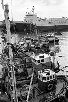 Boats: Port: Dock: Deckchairs: Newhaven. April 1975 75-1724-004