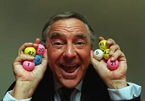 Images Dated 23rd April 1996: Bob Monkhouse National Lottery Draw TV Presenter