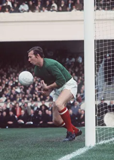 Bob Wilson Arsenal goalkeeper 1970 football catching ball Arsenal v Notts Forest Bob Wilson Arsenal goalkeeper 1970 football catching ball Arsenal v Notts Forest