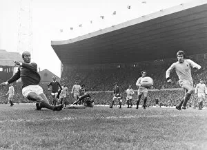 Images Dated 12th September 1970: Bobby Charlton scored Manchester Uniteds 2nd goal in their 2 - 0 win over Coventry
