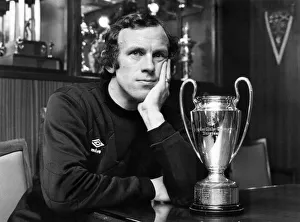 Images Dated 5th October 1979: Bobby as he sits and ponders, with a replica of that famous trophy. October 1979 P009692
