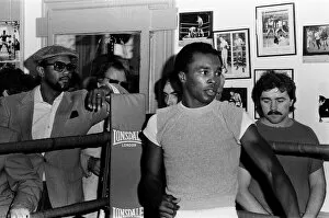 Images Dated 24th September 1982: Boxer Errol Christie with Sugar Ray Leonard in the Thomas A