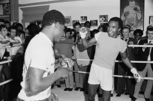Boxer Errol Christie with Sugar Ray Leonard in the Thomas A' Boxer Errol Christie with Sugar Ray Leonard in the Thomas A'