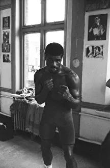 Images Dated 30th October 1985: Boxer Errol Christie training for his fight against Mark Kaylor in the Thomas O'