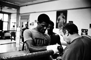 Images Dated 30th October 1985: Boxer Errol Christie training for his fight against Mark Kaylor in the Thomas O'