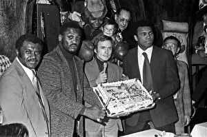 Boxers Party attended by fighters Joe Frazier (second left) and Muhammad Ali (right) Boxers Party attended by fighters Joe Frazier (second left) and Muhammad Ali (right)