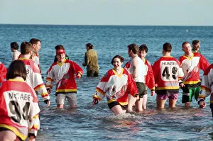 Images Dated 26th December 1994: Boxing Day Dip in Redcar, 26th December 1994