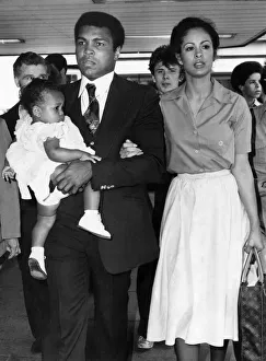 Boxing King Muhammad Ali arrives in Britain - and finds his famous shuffle too slow to Boxing King Muhammad Ali arrives in Britain - and finds his famous shuffle too slow to