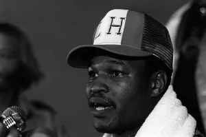 Boxing - Larry Holmes v Muhammad Ali - 1980 Boxing - Larry Holmes v Muhammad Ali - 1980