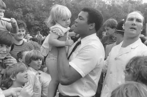 Boxing legend Muhammad Ali visited Coventry and was greeted by astonishing scenes of Boxing legend Muhammad Ali visited Coventry and was greeted by astonishing scenes of