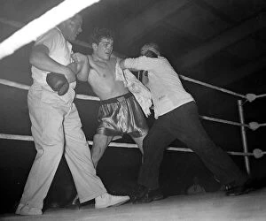 Competition Gallery: Boxing - Wally Beckett November 1951