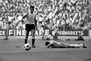 Images Dated 10th July 1970: Brazil v. Uruguay: World Cup Semi-Final. July 1970 70-5871