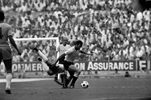 Images Dated 10th July 1970: Brazil v. Uruguay: World Cup Semi-Final. July 1970 70-5871-010