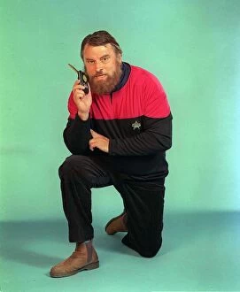 Images Dated 27th June 1995: BRIAN BLESSED, ACTOR - STAR TREK CLOTHES FEATURE - 27 / 06 / 1995