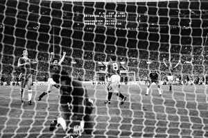 Images Dated 26th May 1983: Brighton & Hove Albion 0-4 Manchester United, 1983 FA Cup Final Replay at Wembley Stadium