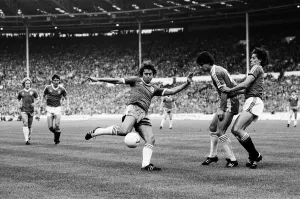 Images Dated 26th May 1983: Brighton & Hove Albion 0-4 Manchester United, 1983 FA Cup Final Replay at Wembley Stadium