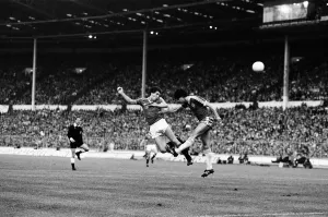 Images Dated 26th May 1983: Brighton & Hove Albion 0-4 Manchester United, 1983 FA Cup Final Replay at Wembley Stadium