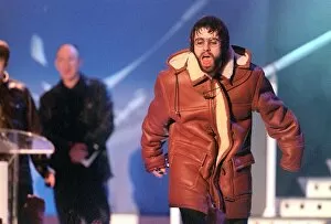Images Dated 19th February 1996: The Brit Awards February 1996 Best British Group : Oasis Best British Video