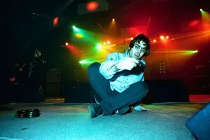 Images Dated 19th January 1996: Brit pop band Oasis perform in concert at the Whitley Bay Ice Rink 19 / 01 / 96
