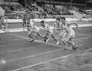 British Games at White City 1950 Mile Start - left to Rht W Shykhuis (Benelux) British Games at White City 1950 Mile Start - left to Rht W Shykhuis (Benelux)