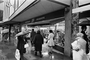 Broad Street, Reading, Berkshire. Boots chemist. 27th January 1975