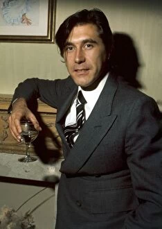 Images Dated 1st December 1975: Bryan Ferry Roxy Music Holding glass of wine Pop singer December 1975