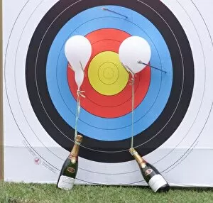 Images Dated 12th May 1999: The Bullseye target Prince Charles shot arrow at May 1999 having a go at Archery