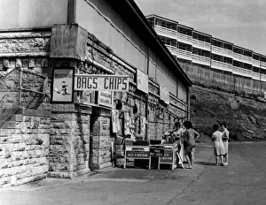 Cafes, kiosks and fish and chip shops at Barry Island's Whitmore Bay Cafes, kiosks and fish and chip shops at Barry Island's Whitmore Bay