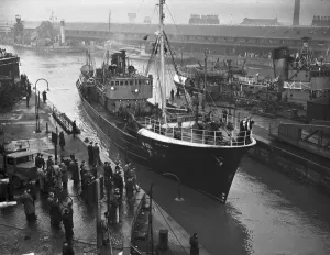 Caledonian Steam fishing Co Ltd sidewinder deep sea trawler Loch Doon (H101 Caledonian Steam fishing Co Ltd sidewinder deep sea trawler Loch Doon (H101