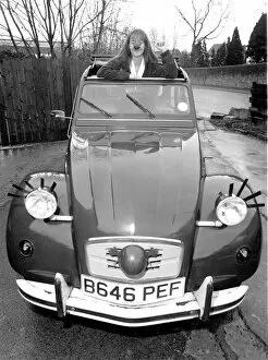Images Dated 15th March 1991: This car owner is doing her bit for Comic Relief in 1991
