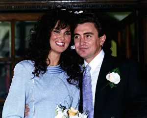 Images Dated 22nd January 1990: Caroline Munro Model marries Film Director at Finsbury Town Hall