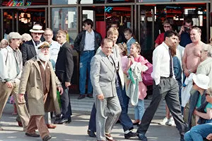 Images Dated 18th May 1989: Cast members during the filming of the 'Only Fools and Horses'