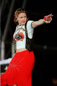 Catatonia singing at T in The Park July 1998 Kinross Catatonia singing at T in The Park July 1998 Kinross