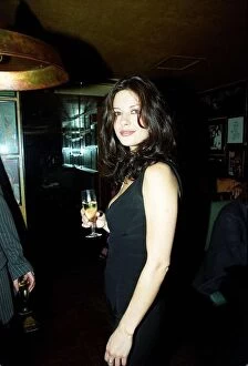 Images Dated 6th July 1998: Catherine Zeta Jones Actress July 1998 At sticky Fingers resturant