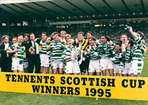 Images Dated 27th May 1995: Celtic celebrate winning the 1995 Tennents Scottish Cup