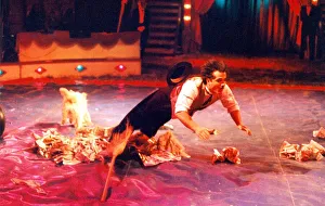 00074 Gallery: Charlie the clown performing at the Moscow State Circus
