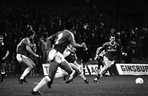 00260 Gallery: Charlton 0 v. Arsenal 2. Division One Football. November 1986 LF20-20-030