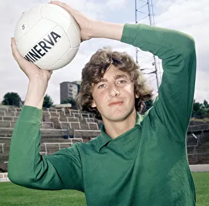 Images Dated 1st July 1975: Charlton Athletic training session at the Valley. Graham Tutt. July 1975