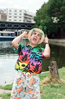 Chart topper Timmy Mallett. 20th August 1990 Chart topper Timmy Mallett. 20th August 1990